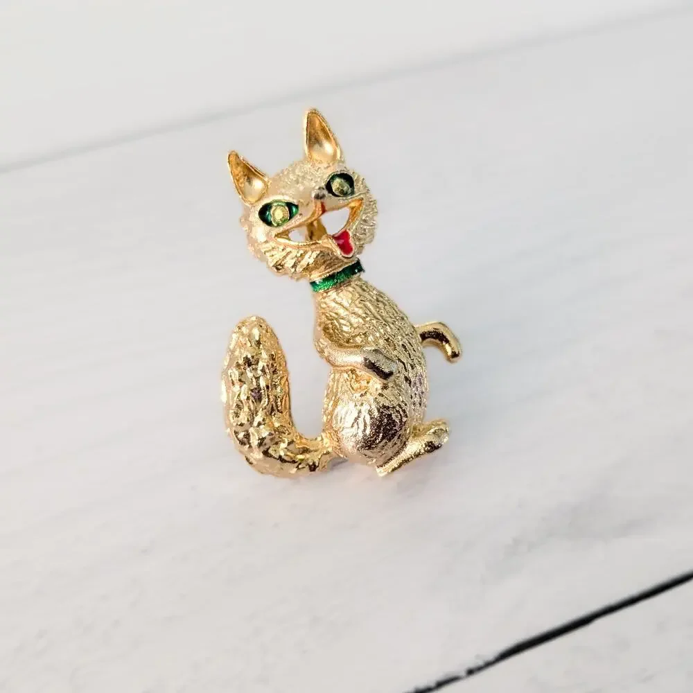 Vintage brooch pin